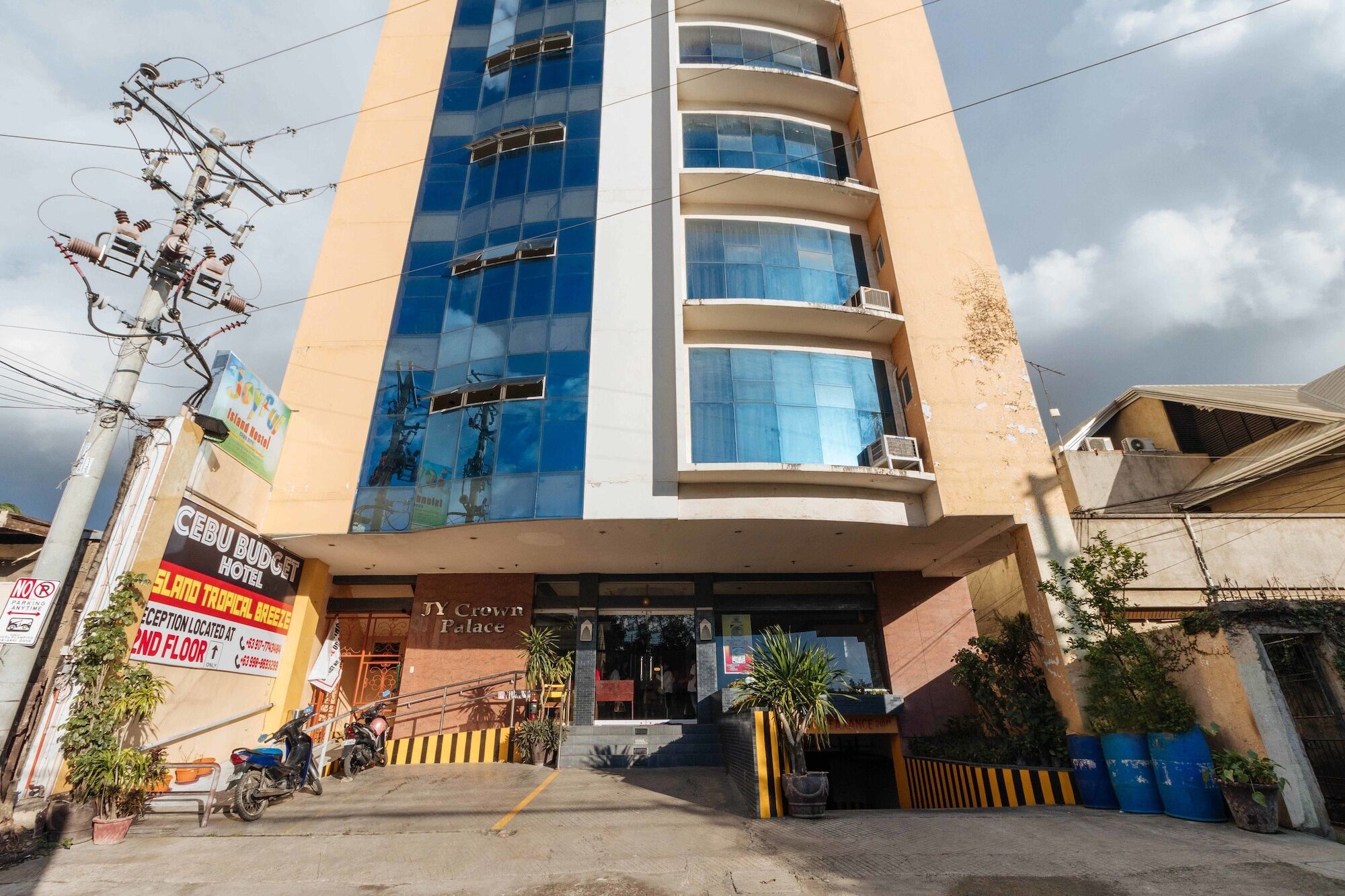 Oyo 130 Jy Crown Palace Cebu Екстериор снимка
